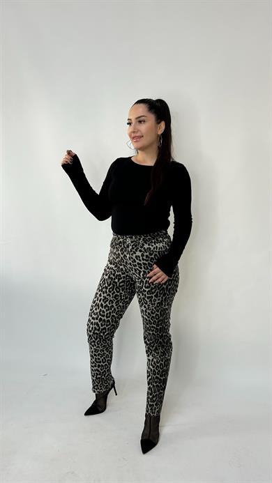 Leopar Boru Paça Jean