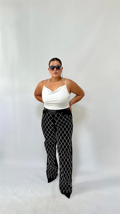 Siyah Baklava Desen Taşlı Jean