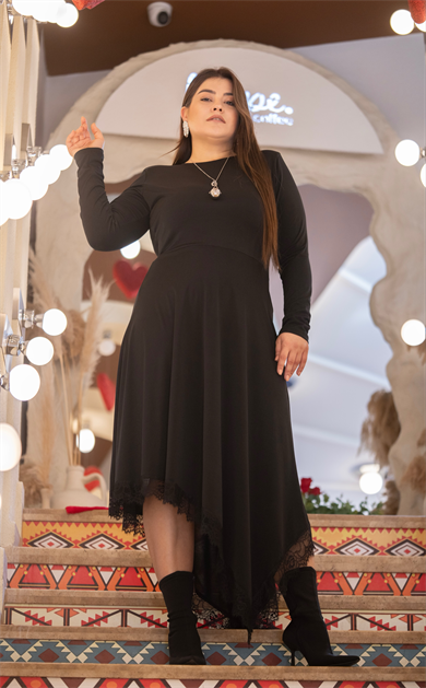 Siyah Dantel Detaylı Elbise