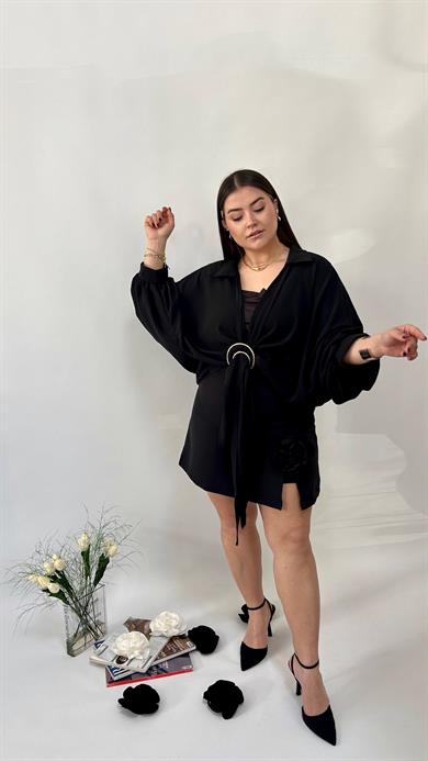 Siyah Gold Toka Detaylı Bluz 