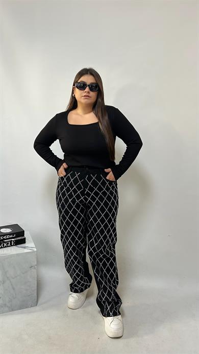 Siyah Kare Yaka Modal Kumaş Bluz 