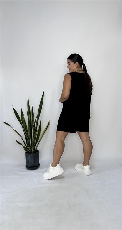 Siyah Keten Karışımlı Şortlu Takım 