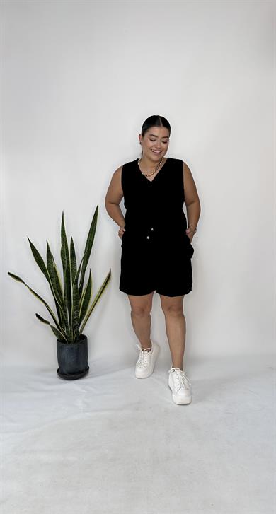 Siyah Keten Karışımlı Şortlu Takım 