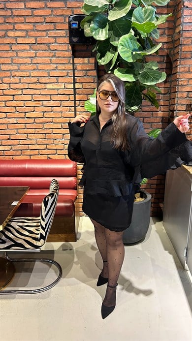 Volan Detaylı Siyah Organze Gömlek