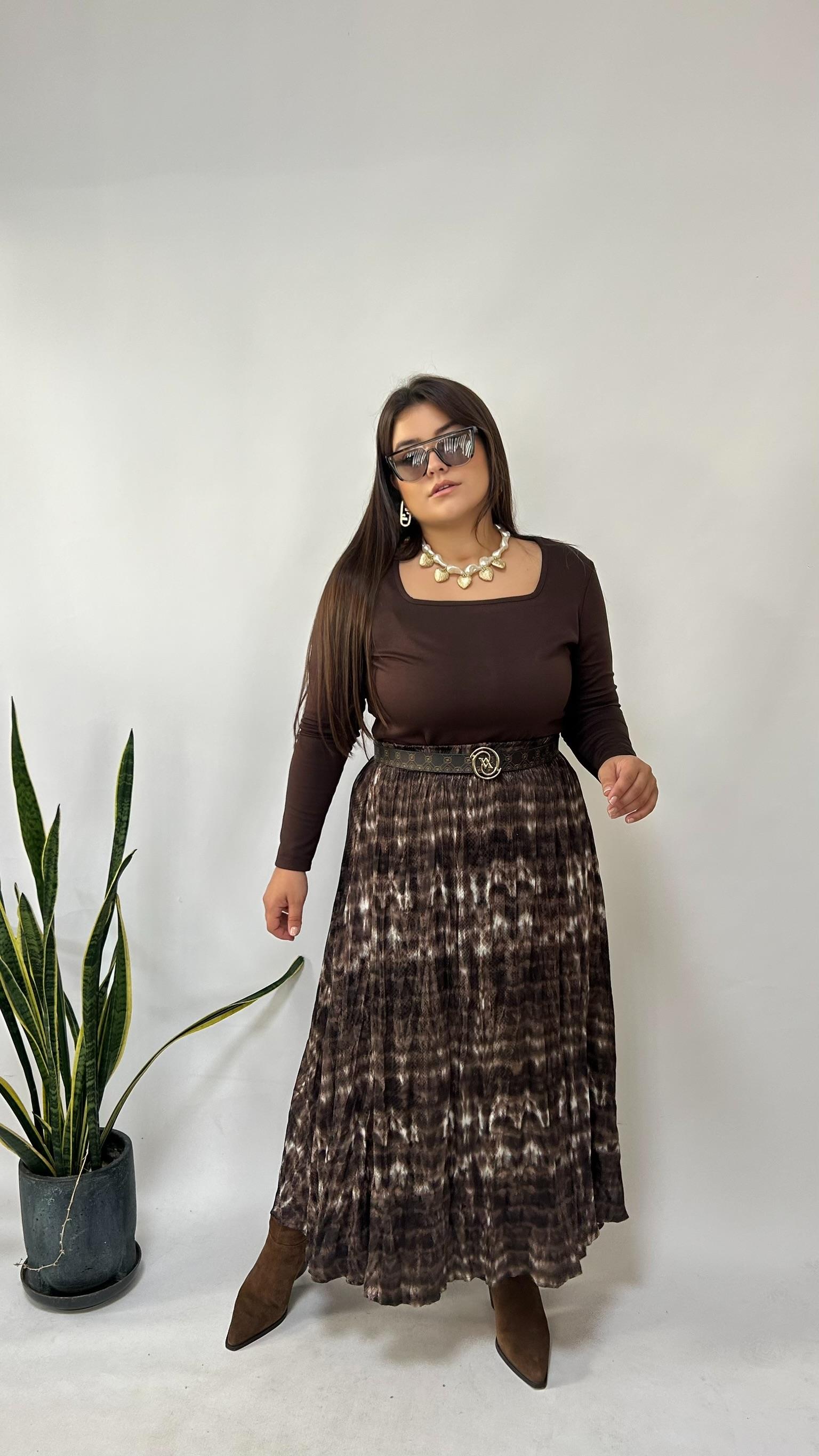 Kahve Kare Yaka Modal Kumaş Bluz 