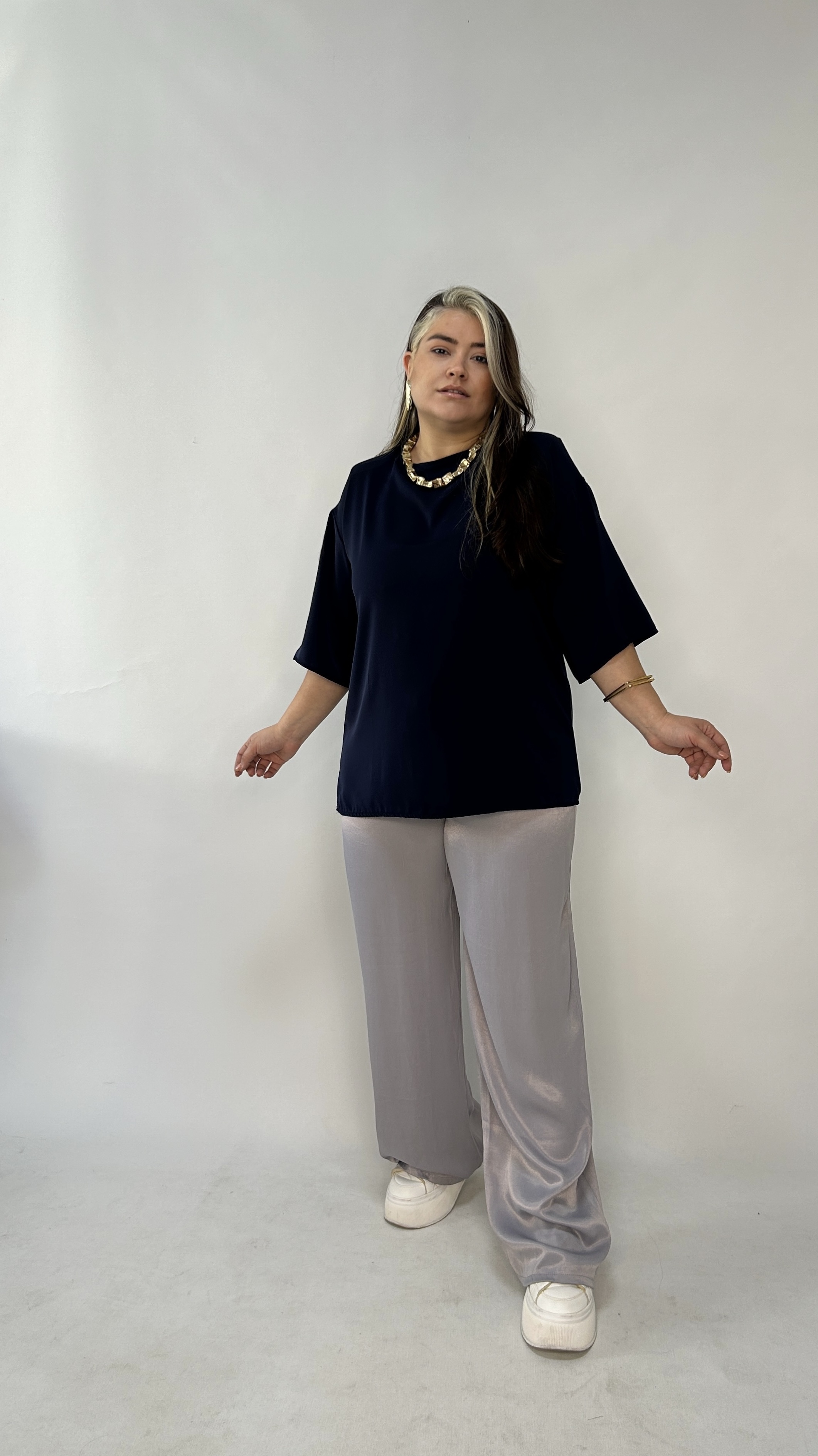 Lacivert Vatkalı Bluz