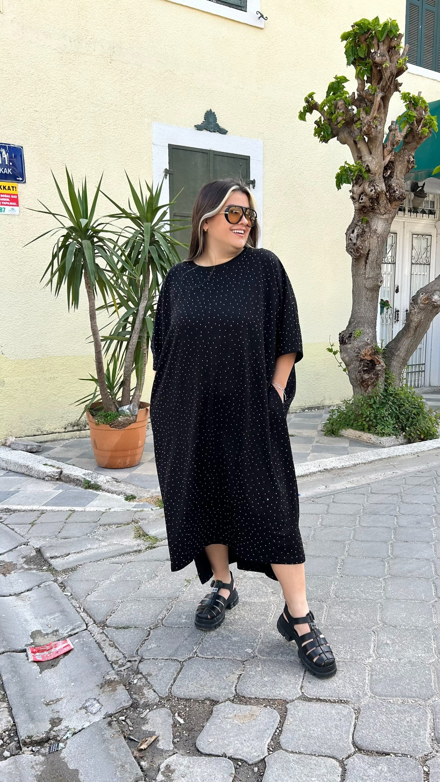 Taşlı Yarasa Kol Elbise