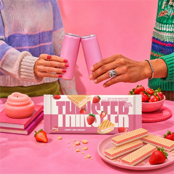 Thinster Sütlü Ve Çilekli Kremalı Büyük Boy Gofret 142 gr x 20 adet