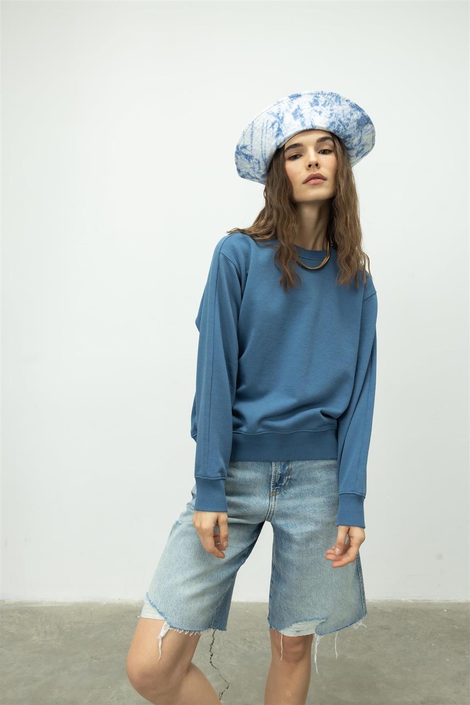 Bisiklet Yaka Basic Sweatshirt