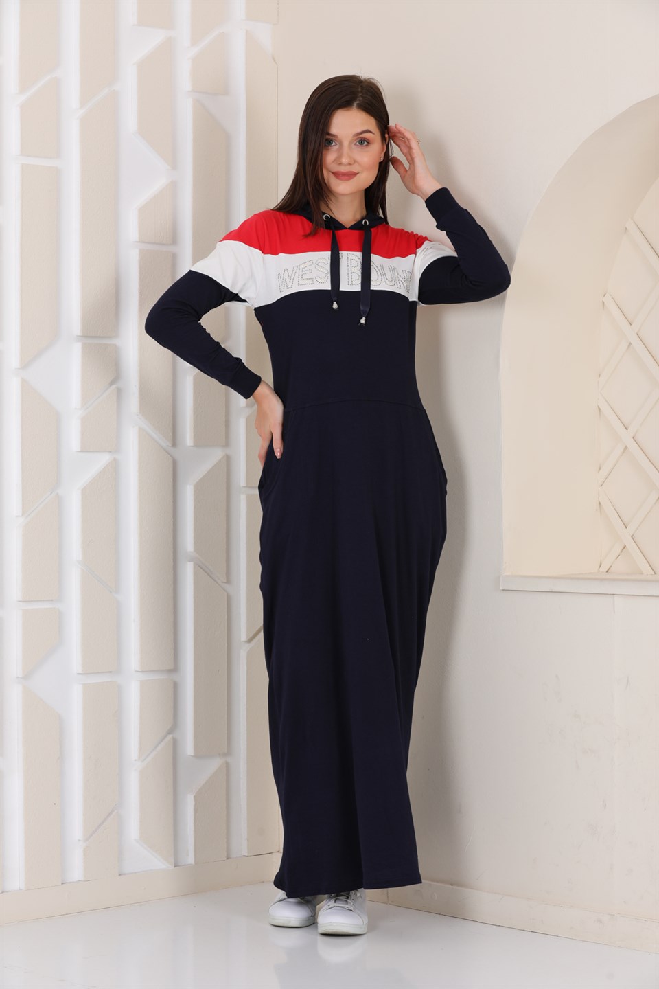 9610127944102 - Bayan Taş Detaylı Cepli Kapüşonlu Tesettür Elbise -westbound