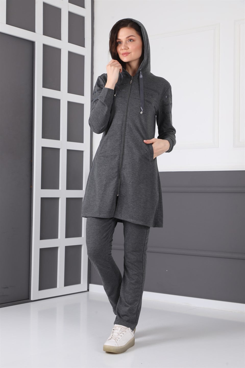 19082019076 - Bayan Taş Detaylı Fermuarlı Kapüşonlu Tesettür Eşofman Takımı -westbound