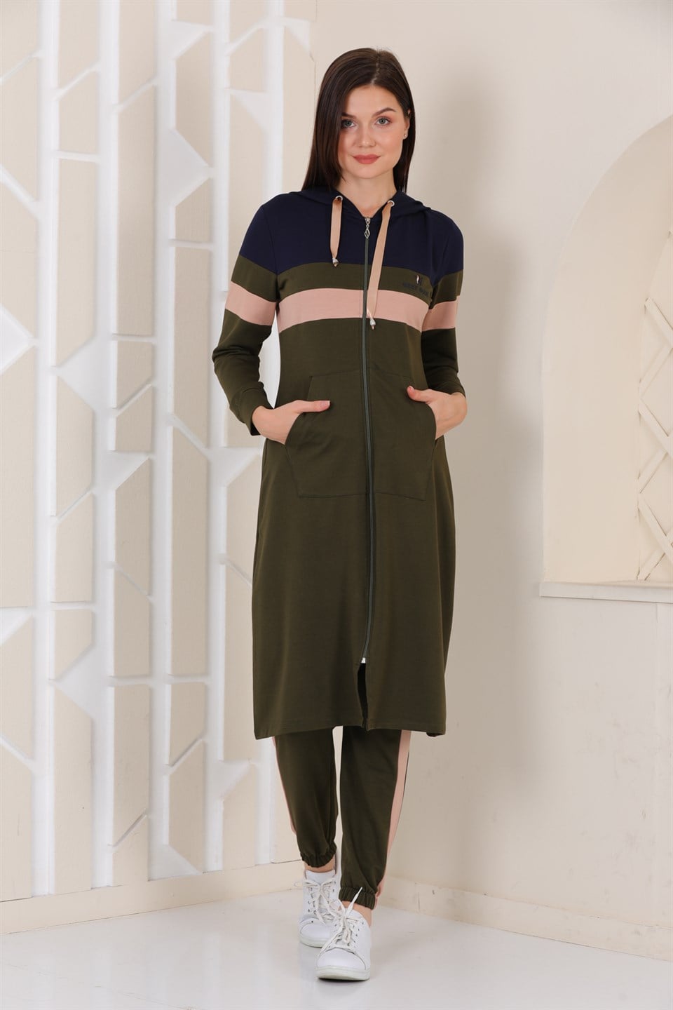 4302108704 - Bayan Nakışlı Fermuarlı Kapüşonlu Tesettür Eşofman Takımı -westbound