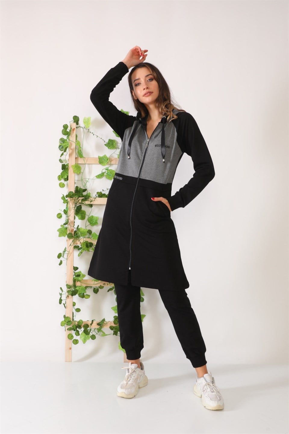 8342091 - Bayan Nakışlı Kapüşonlu Fermuarlı Tesettür Tunik Eşofman Takımı -westbound