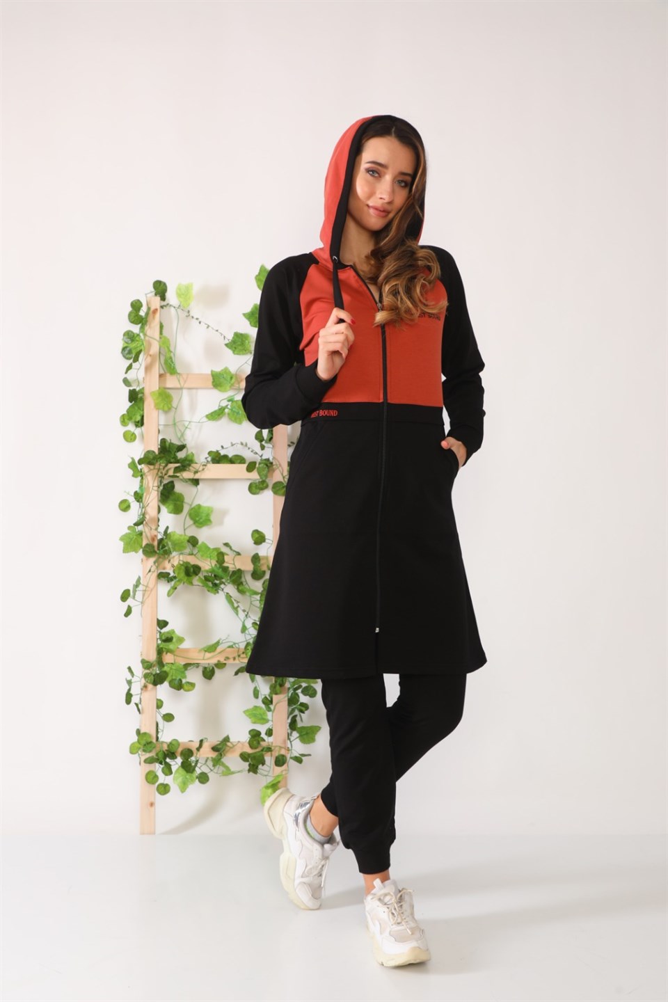 5945254 - Bayan Nakışlı Kapüşonlu Fermuarlı Tesettür Tunik Eşofman Takımı -westbound