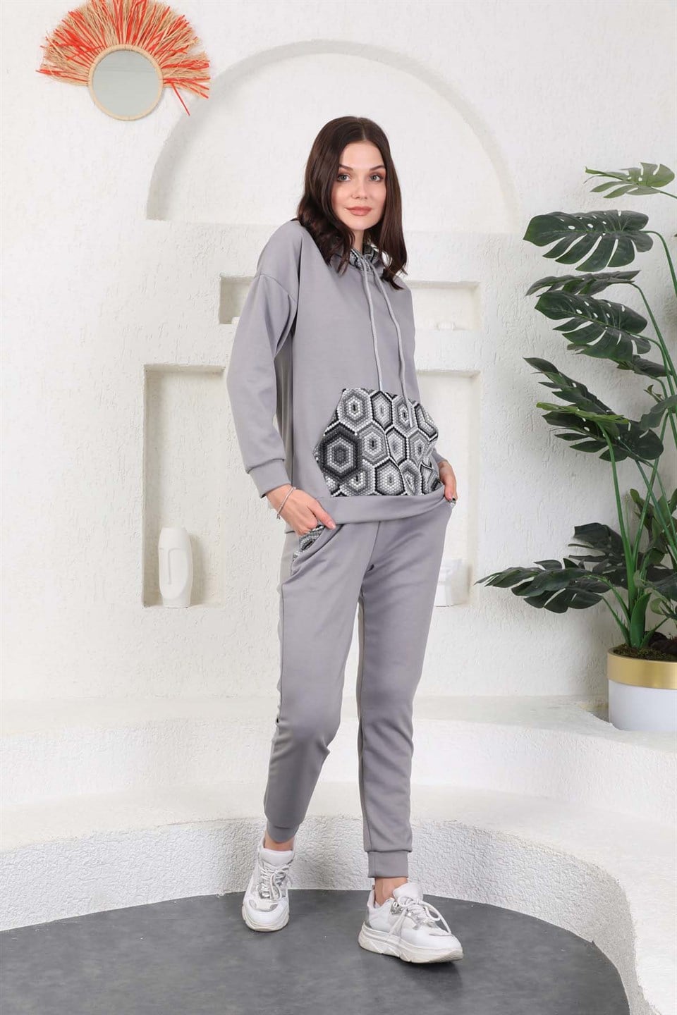 607-3-gri-XL - Gri Etnik Desen Kadın Sweatshirt Jogger Takımı  Kapşonlu Kanguru Cepli -westbound