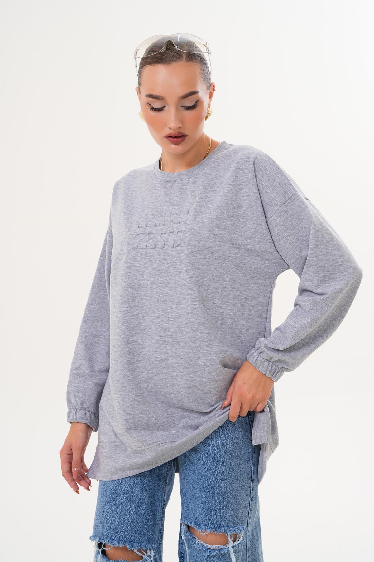 712 - GRİ MİU Kabartma Baskı Bisiklet Yaka Tesettür Sweatshirt Tunik 712 -westbound