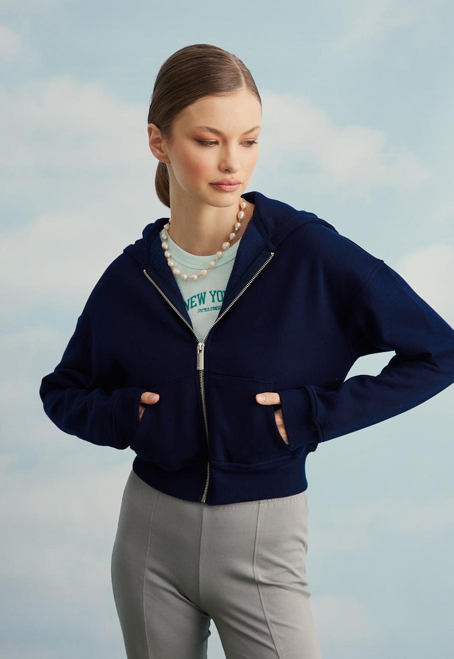 Kadın Lacivert Kapüşonlu Şardonlu Crop Sweatshirt Hırka