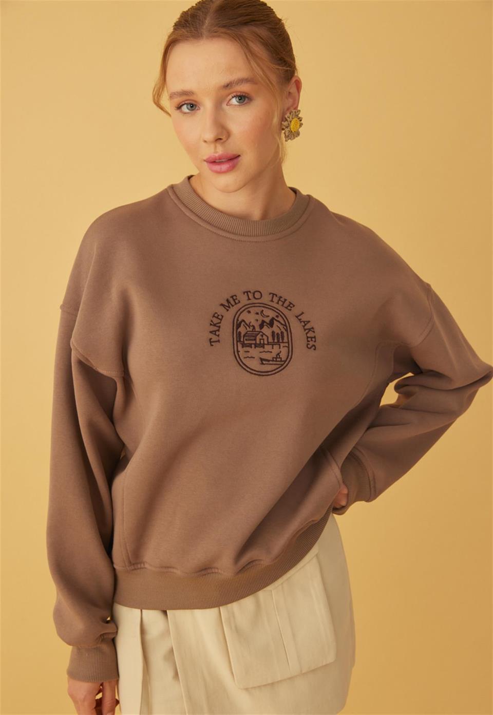 Kadın Nakış Baskılı Kahve Oversize Kısa Sweatshirt