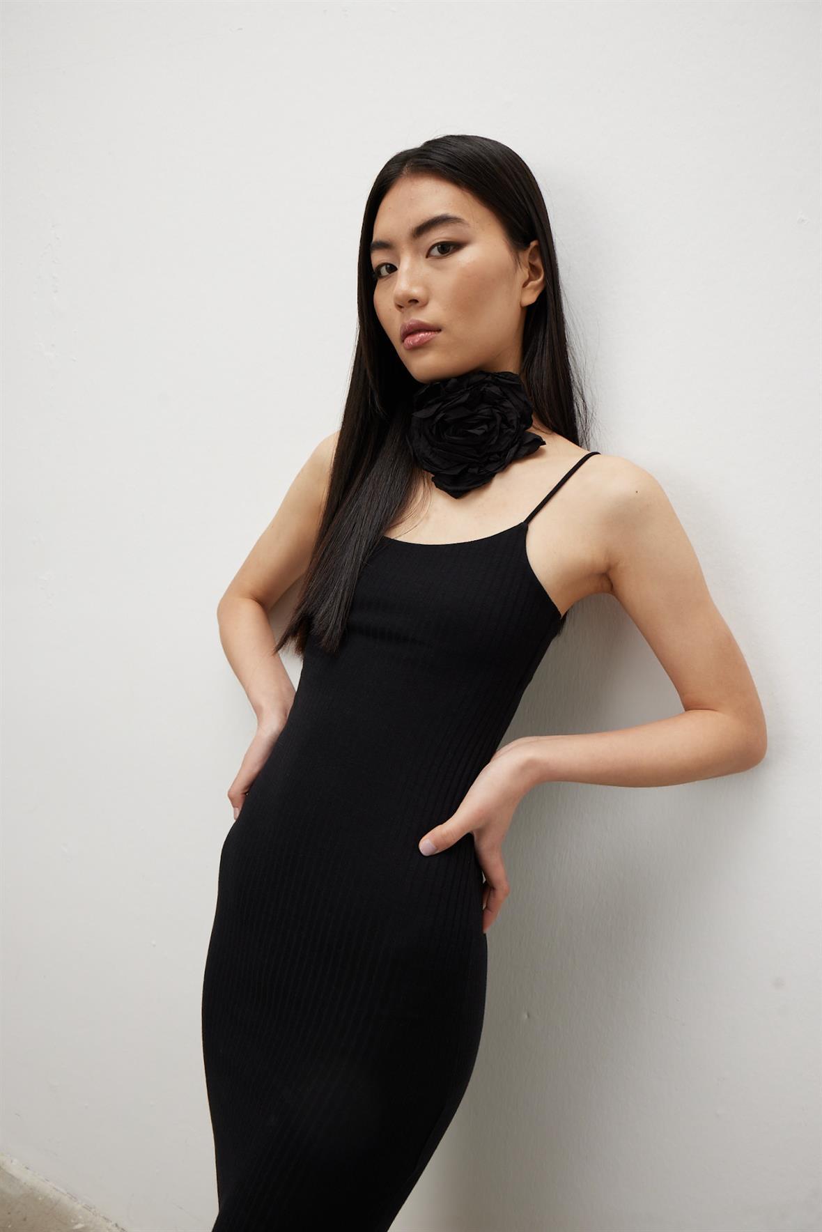 Kadın Siyah Kaşkorse Askılı Elbise