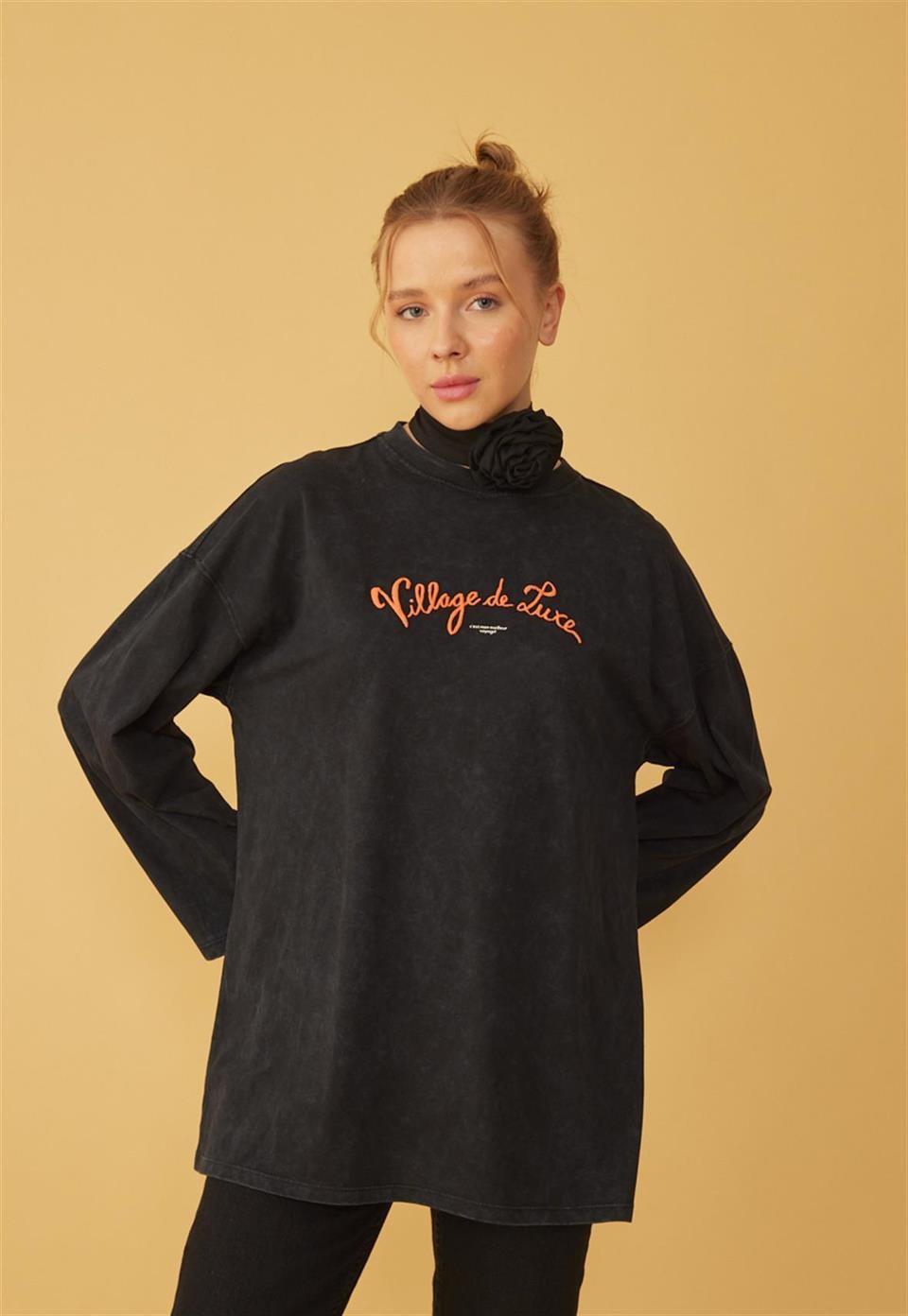 Kadın Siyah Turuncu Baskılı Eskitme Uzun Kollu T-Shirt