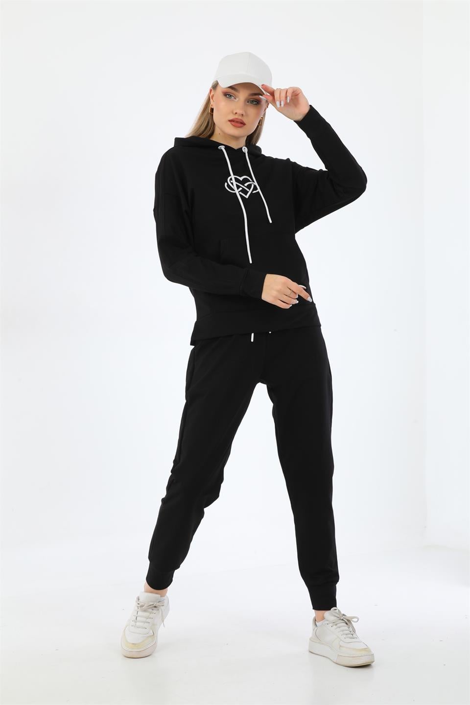 SS-1006 - Kalp Desenli Günlük  Sweat Jogger Kadın Spor Kombin Siyah -westbound