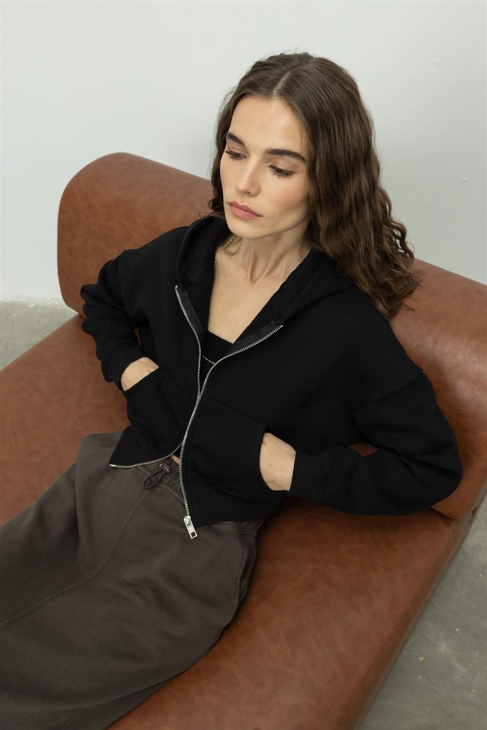 Kapüşonlu Şardonlu Crop Sweat Hırka