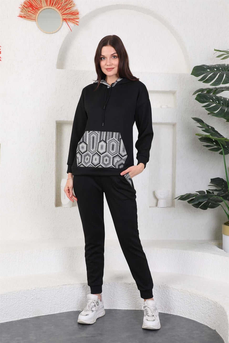 607-3-siyah-xxl - Siyah Etnik Desen Kadın Sweatshirt Jogger Takımı  Kapşonlu Kanguru Cepli -westbound