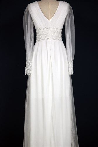 38812 Beli Pliseli Kol Ucu Dantel Elbise - Beyaz