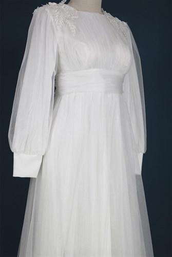 38819 Omuzlar Çiçekli Uzun Tül Elbise