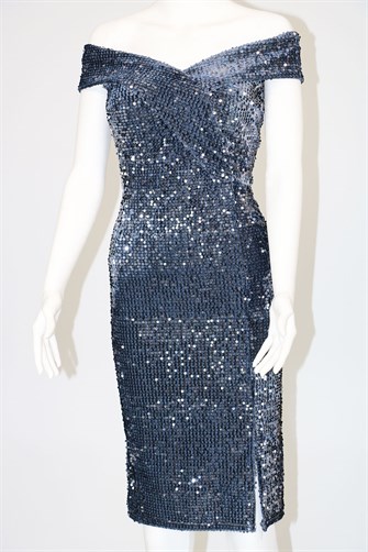 38868 Açık Omuz Eteği Yırtmaçlı Pullu Kadife Elbise - İndigo