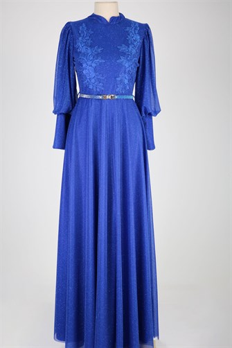 40091 Yaka Ve Kemer Detaylı Simli Elbise