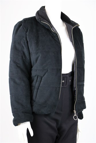 4017 Kadife Kısa Mont