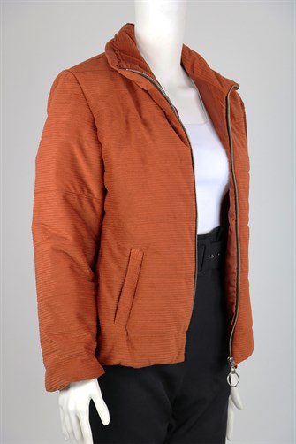 4017 Kadife Kısa Mont