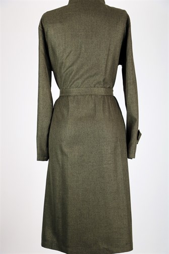 Düğmeli Bağcıklı Hakim Yaka Ceket