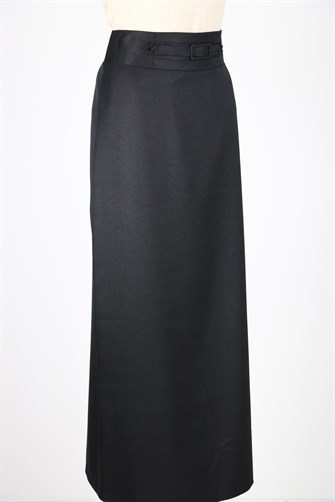 Önü Kemer Detaylı Kumaş Kalem Etek - Siyah