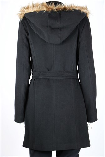 Önü Sık Düğmeli Kaşe Kaban