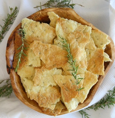Crisp Rosemary & Olive Oil Flatbread (Recipes)