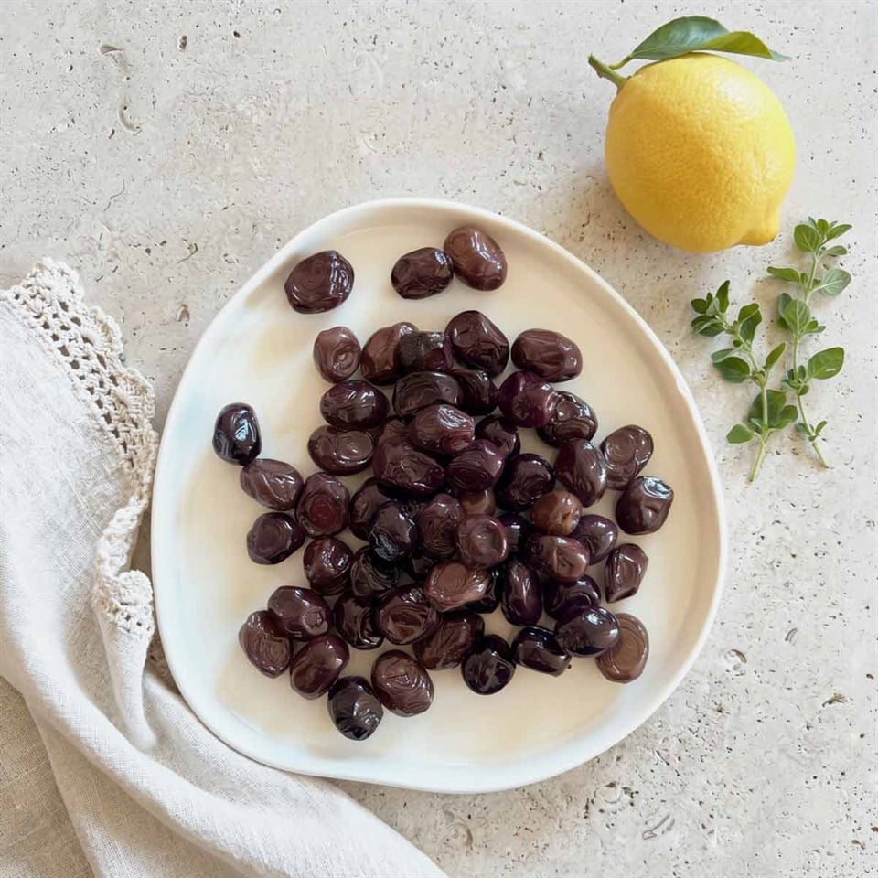 Ayolis Premium Gurme Yağlı Salamura Siyah Zeytin S 950 g (Zeytinyağlı)