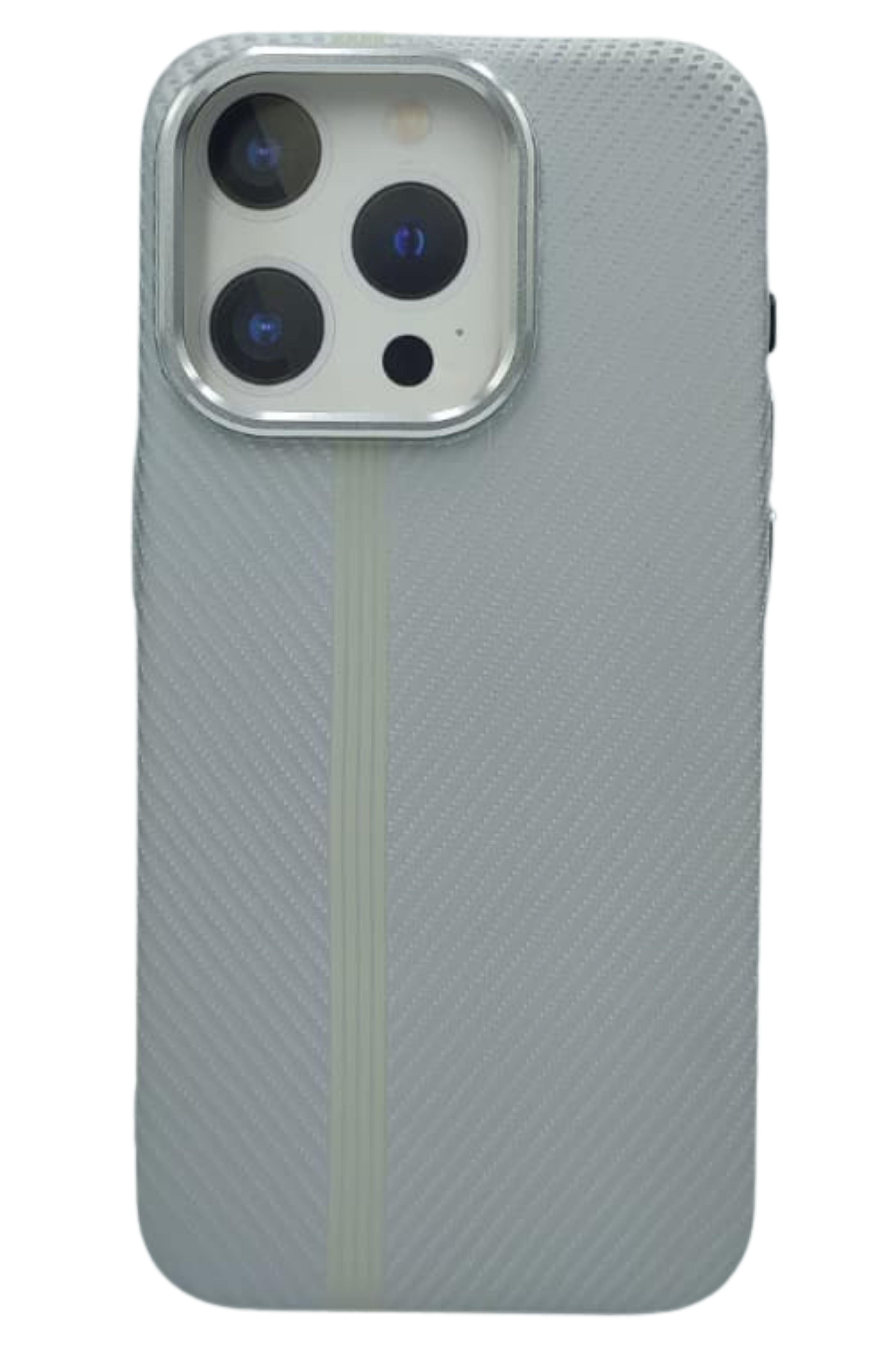 iPhone 15 Pro Karbon Kılıf