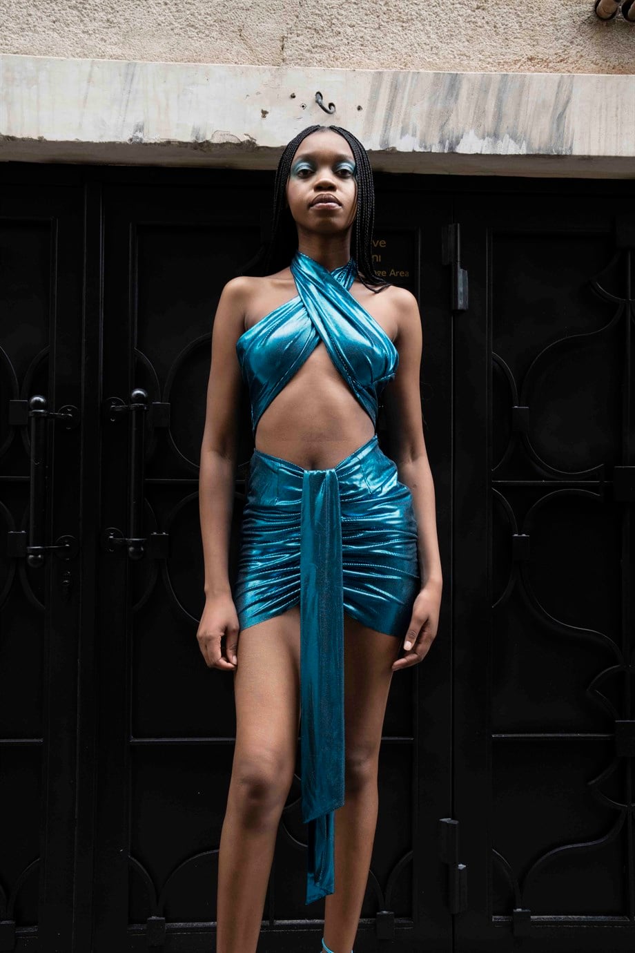 Metalik Mavi Halter Yaka Bluz Etek Takım