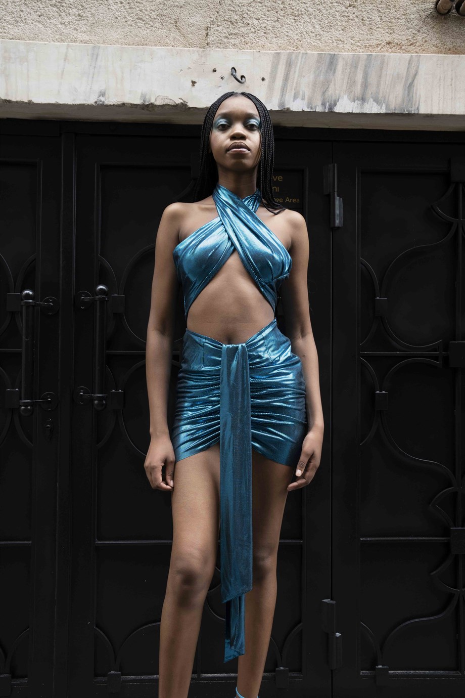 Metalik Mavi Halter Yaka Bluz Etek Takım
