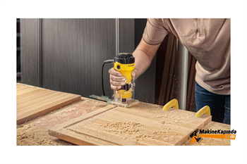 Stanley ST55 550 W 6 mm Laminat Düzeltici