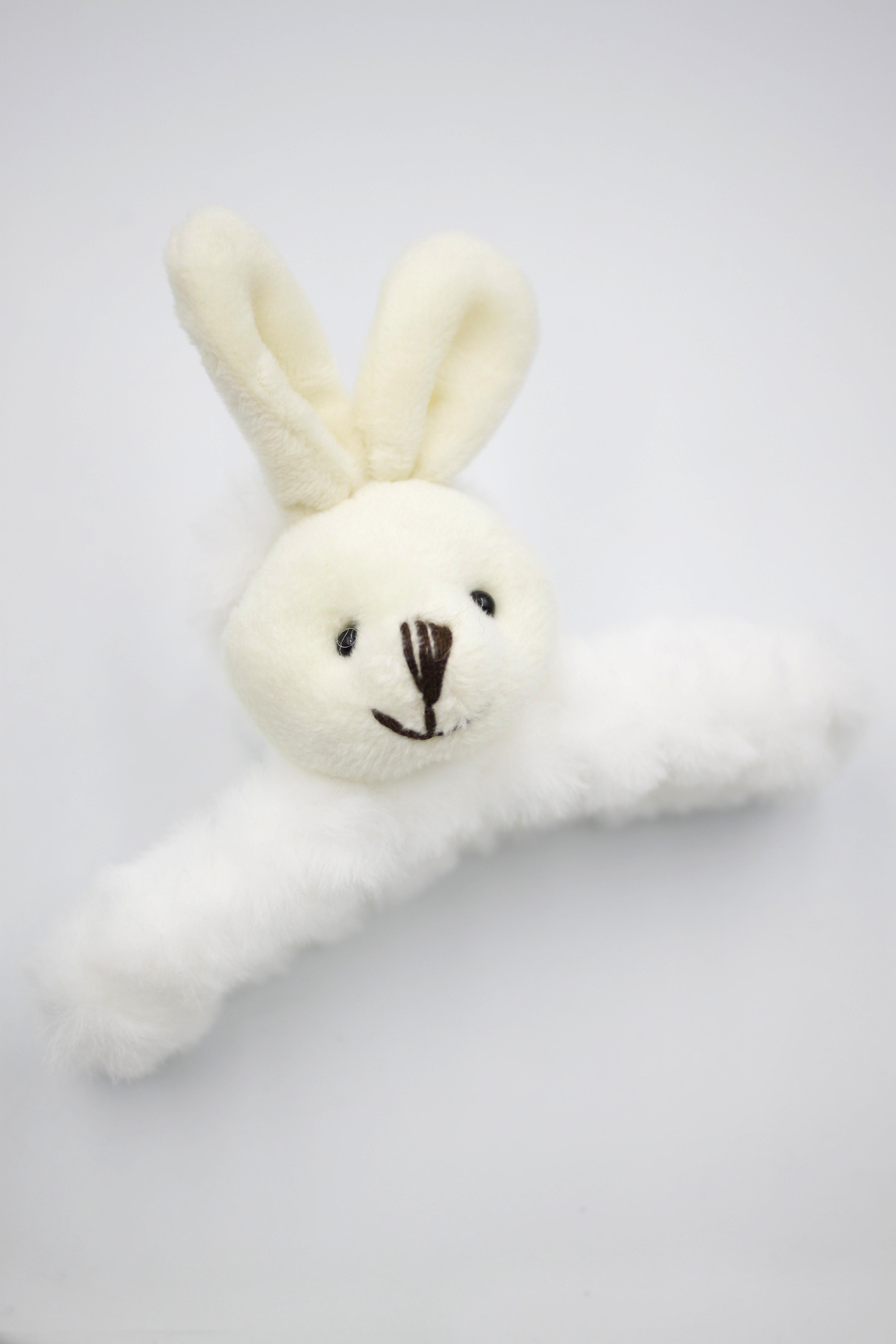 Peluş Tavşan Tırmık Toka - Beyaz