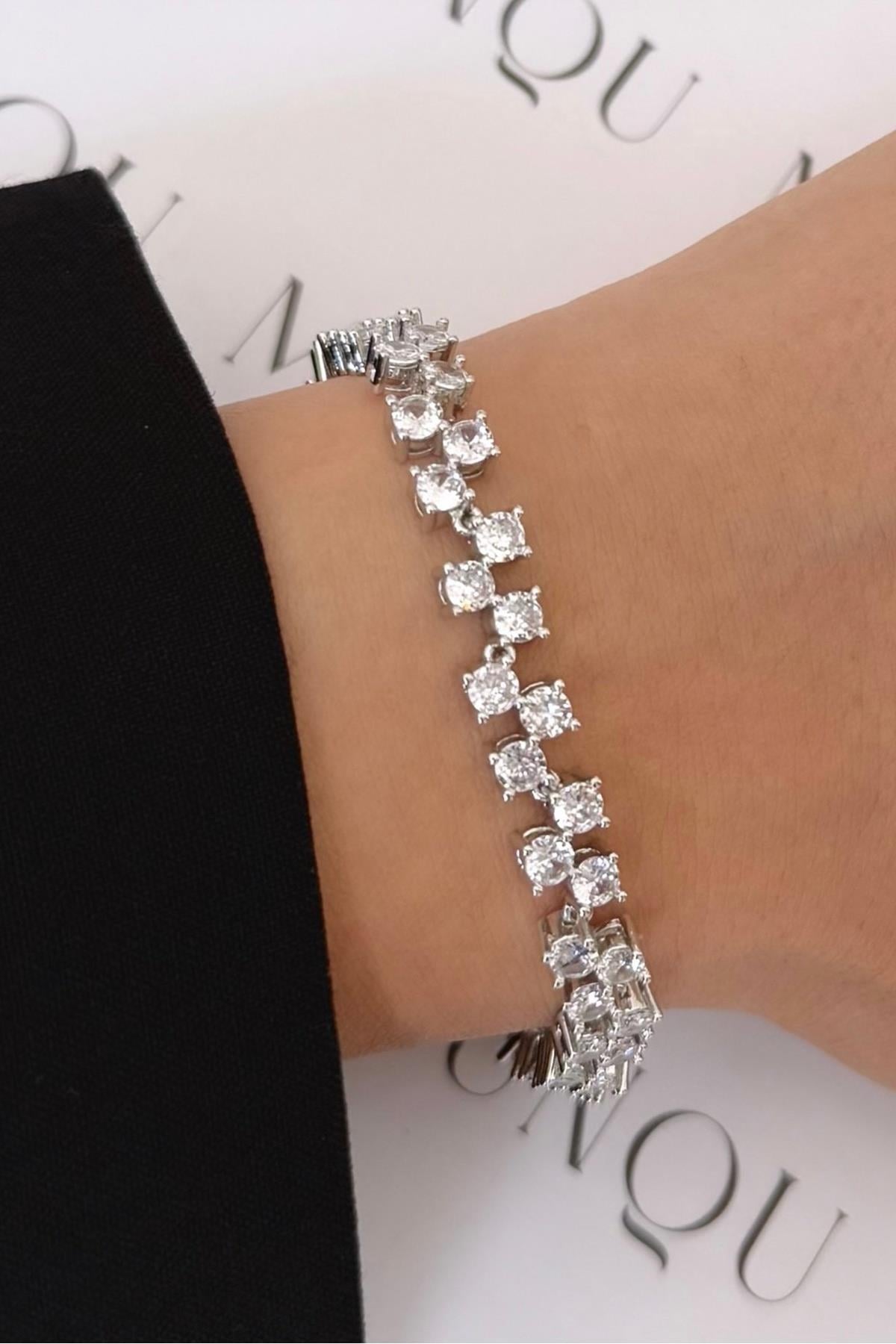 Özel Döküm Gümüş Taşlı Eni 6mm Çapraz Tasarım Bileklik
