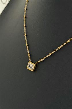 Gold Çelik Dikdörtgen Taşlı Kolye