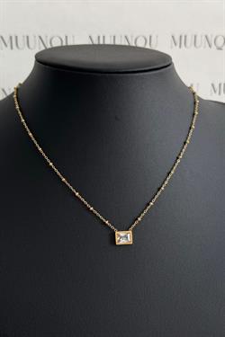Gold Çelik Dikdörtgen Taşlı Kolye