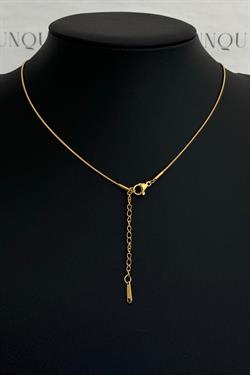 Gold Çelik Kırmızı Taşlı Yonca VC Model Kolye