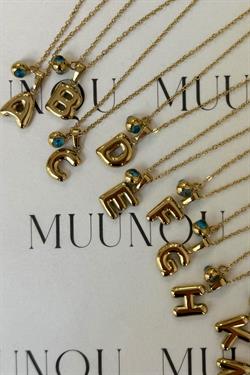 Gold Çelik Nazar Boncuklu Bombeli Mini Harf Kolye