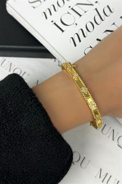 Gold A.K. Taşlı VC Yonca Kelepçe