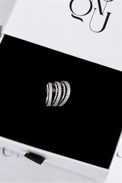 Gümüş A.K. Taşlı Üçlü Earcuff